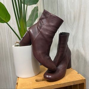 Free People Lotus Round Heel Ankle Boot Burgundy Berry size 38